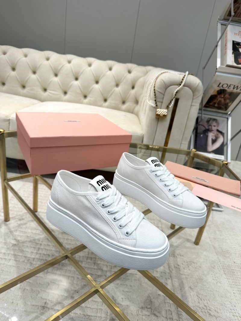 Miu Miu Casual Shoes